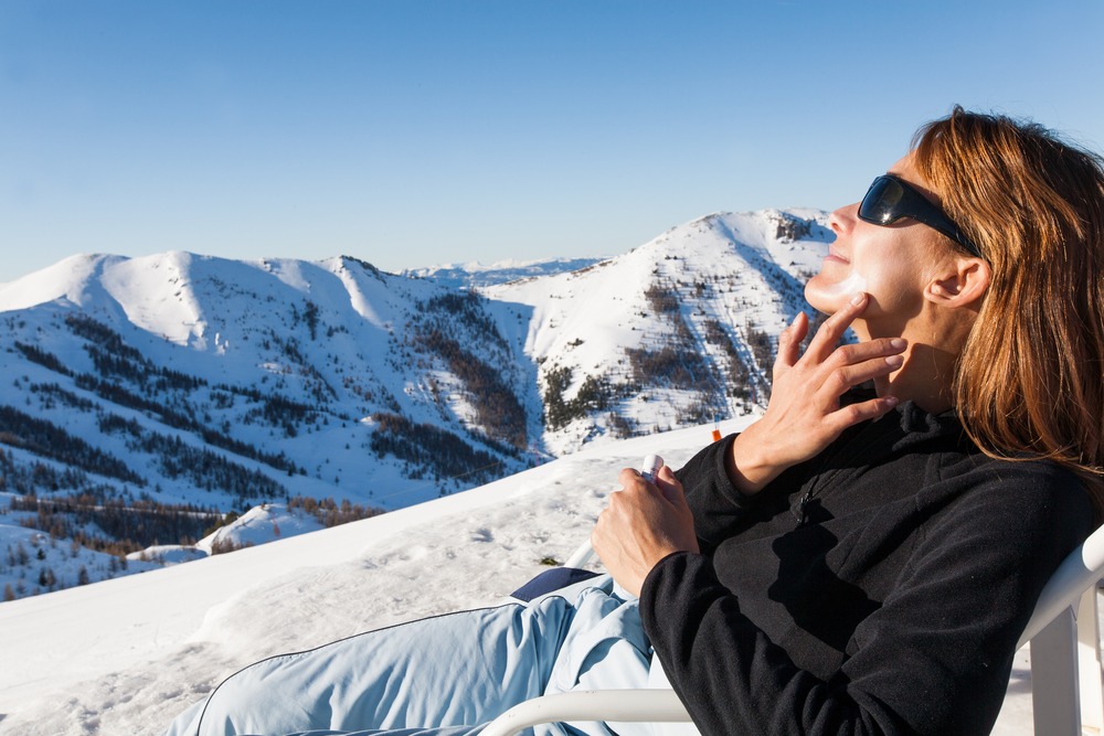 Ski et bonne crème solaire: un duo inséparable