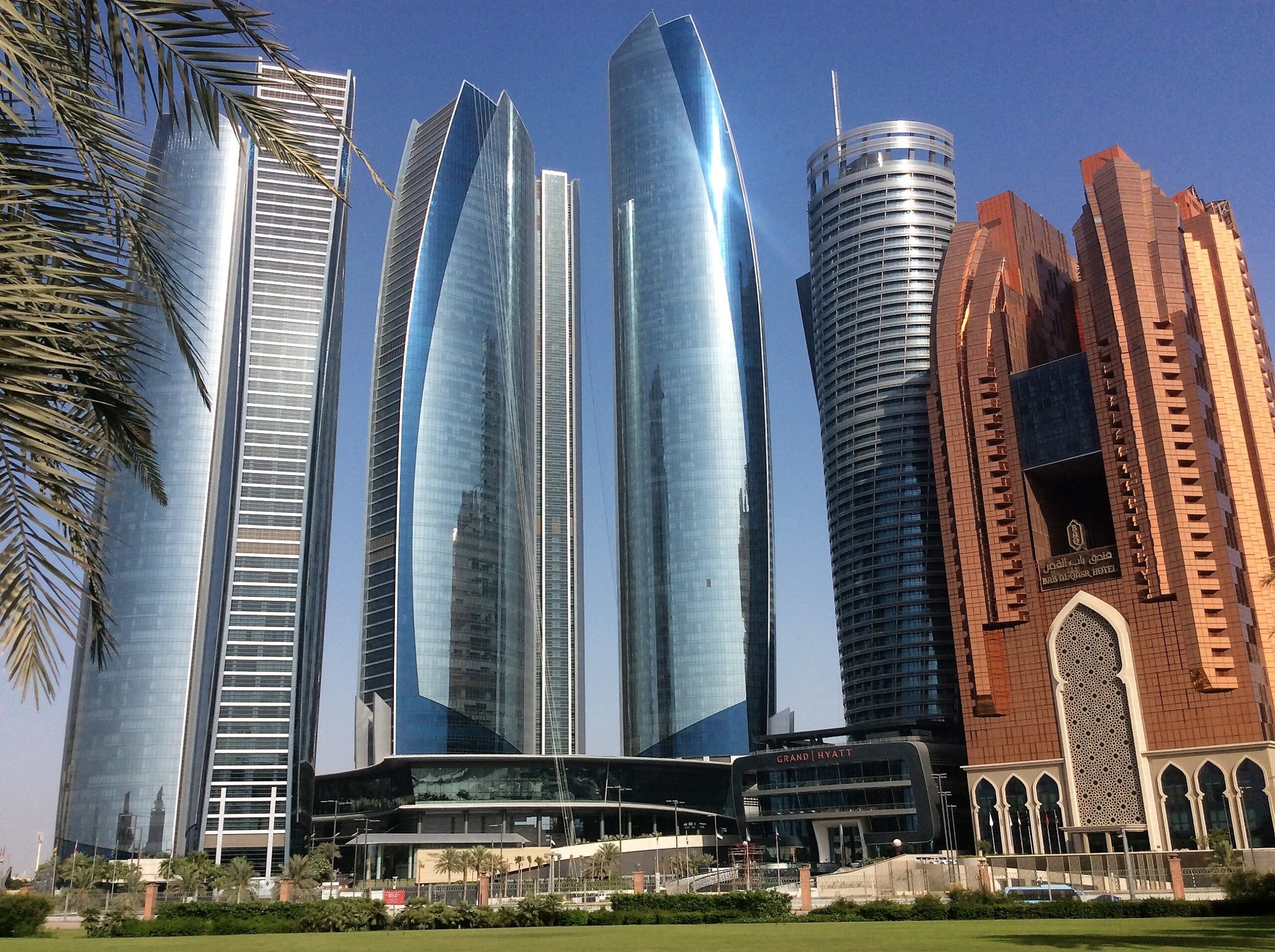 Visite des Emirats Arabes Unis et installation en Nouvelle Calédonie