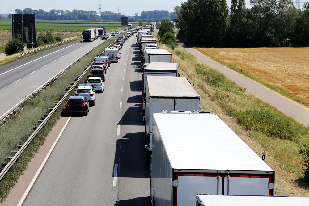 Quand créer un couloir de secours sur la route?
