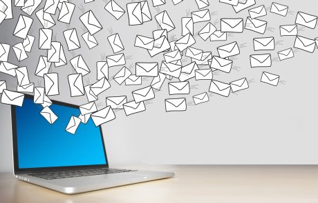 Hoe kan men een frauduleuze e-mail herkennen?