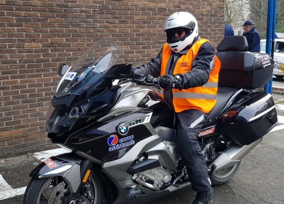 Le motard Info Trafic d’Europ Assistance