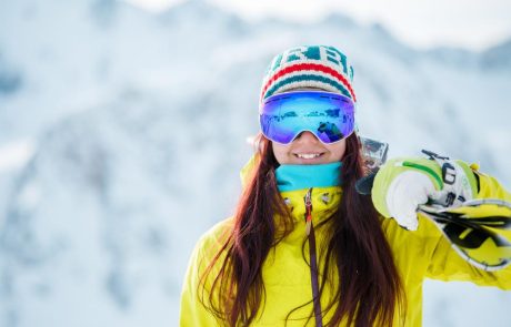 Des lunettes de ski pour combattre l’ophtalmie des neiges