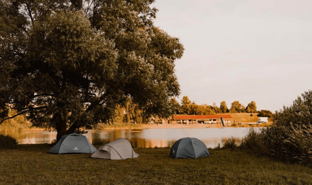 Faire du camping sauvage en Europe : quelles sont les règles ?